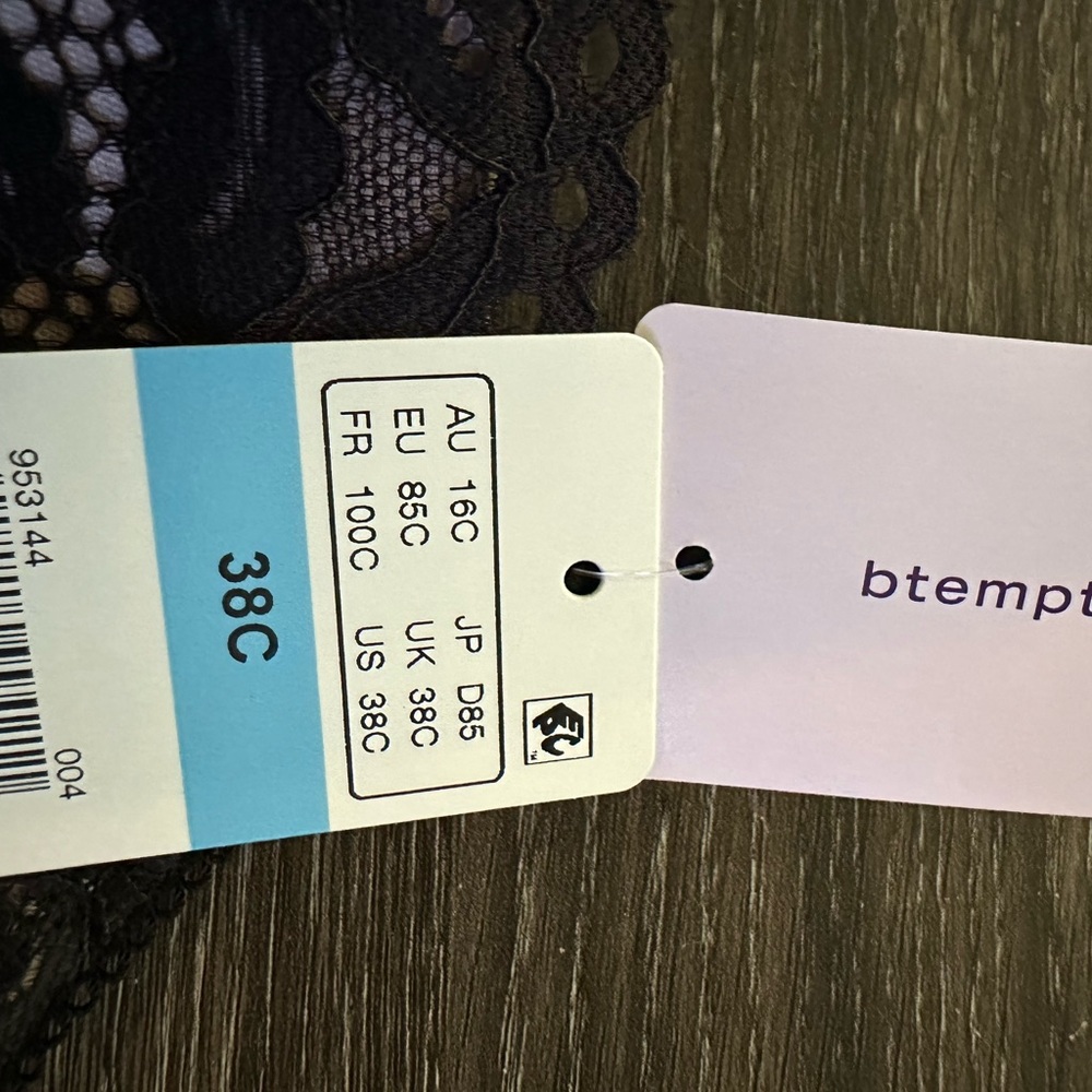 B Tempted lace lined balconette bra.  NWT. - Picture 3 of 6